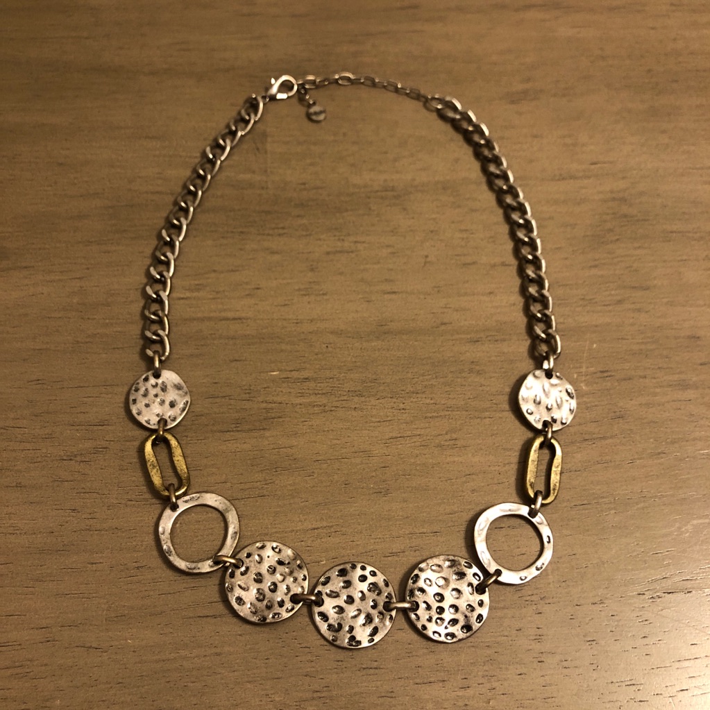 Vintage Ruby Rd Distressed Silver Tone And Bronze Tone Necklace 12$